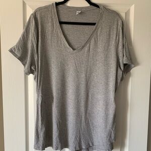 Old Navy Light Gray V-Neck Short Sleeve Tee